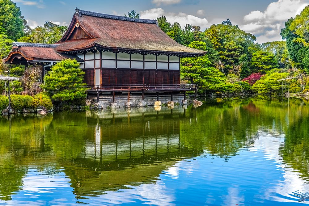 Colorful Autumn trees, Shobi-kan guesthouse, Heian-jingu Shrine, Kyoto, Japan.